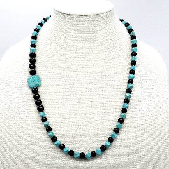 Duo color necklace with Genuine Turquoise and onyx. - Picture 7 of 9